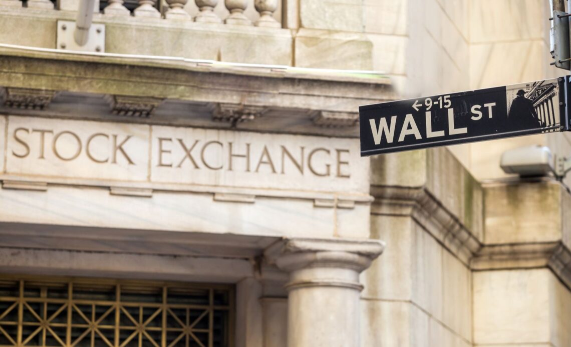Stocks Fall as Crude Prices Soar and Bond Yields Climb